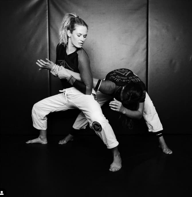 Why Jiu Jitsu Is The Best Self Defense For Women Ronin Athletics Blog At Roninathletics 