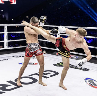 Muay Thai vs Kickboxing - Muay Thai